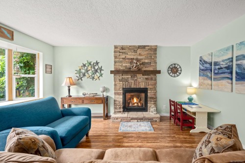 3879 Wavecrest Rd, Campbell River, BC 