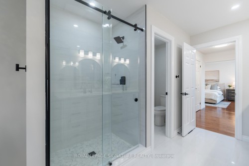 51 Tilman Circle, Markham, ON - Indoor Photo Showing Bathroom
