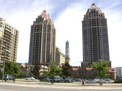 1004-4090 Living Arts Drive  Mississauga, ON L5B 4M8