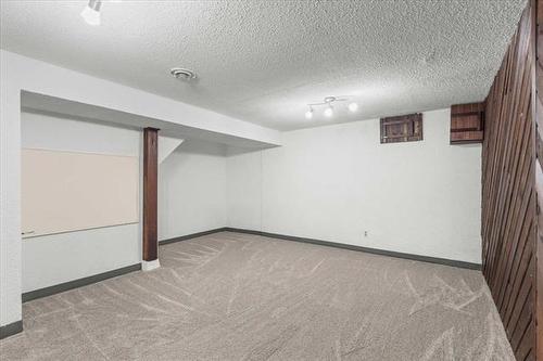 131 Berkshire Bay, Winnipeg, MB 