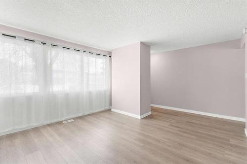 131 Berkshire Bay, Winnipeg, MB 