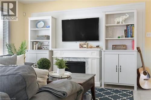 65 Thistlemoor Drive, Caledonia, ON - Indoor With Fireplace