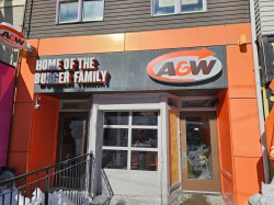 372 Queen Street W Toronto, ON M5V 2A2