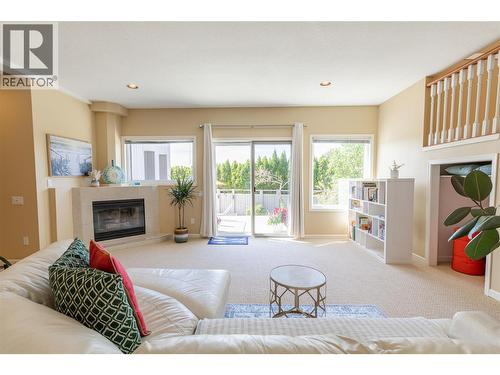 344 Raven Drive, Kelowna, BC - Indoor Photo Showing Living Room With Fireplace