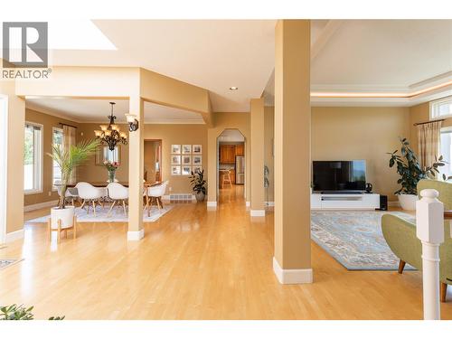344 Raven Drive, Kelowna, BC - Indoor