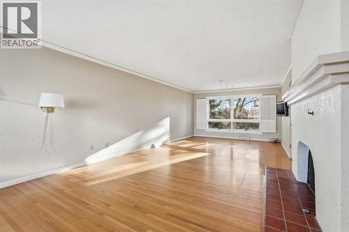 327 Willow Ridge Place Se, Calgary, AB - Indoor Photo Showing Other Room