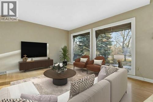 327 Willow Ridge Place Se, Calgary, AB - Indoor Photo Showing Living Room