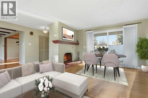327 Willow Ridge Place Se, Calgary, AB - Indoor With Fireplace