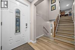 Large foyer - 
