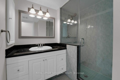 1404-22 Clarissa Drive, Richmond Hill, ON - Indoor Photo Showing Bathroom