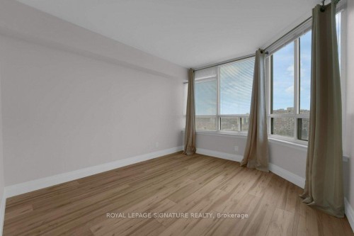1404-22 Clarissa Drive, Richmond Hill, ON - Indoor Photo Showing Other Room