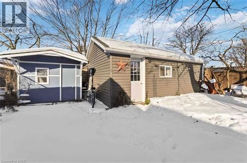 Heated TV/Gamesroom - 182 East 33Rd Street, Hamilton, ON - Outdoor