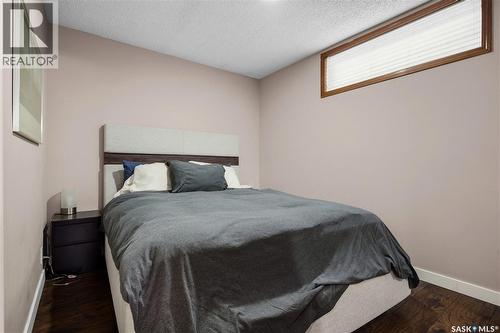 290 Rogers Road, Regina, SK - Indoor Photo Showing Bedroom