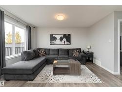 521 EBBERS WY NW  Edmonton, AB T5Y 3T8