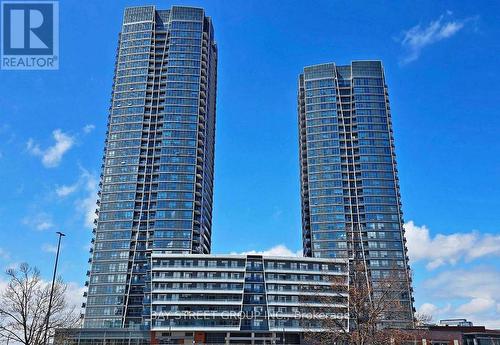 329 - 50 UPPER MALL WAY  Vaughan, ON L4J 4P8