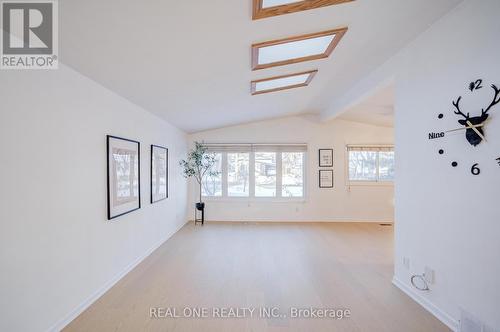 336 Hampton Heath Road, Burlington, ON - Indoor Photo Showing Other Room