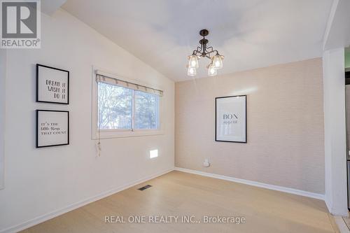 336 Hampton Heath Road, Burlington, ON - Indoor Photo Showing Other Room