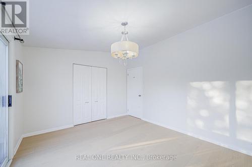 336 Hampton Heath Road, Burlington, ON - Indoor Photo Showing Other Room