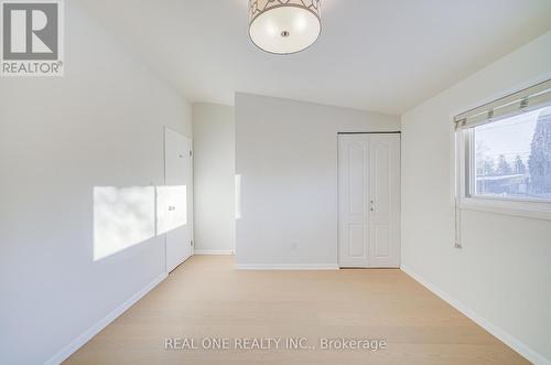 336 Hampton Heath Road, Burlington, ON - Indoor Photo Showing Other Room