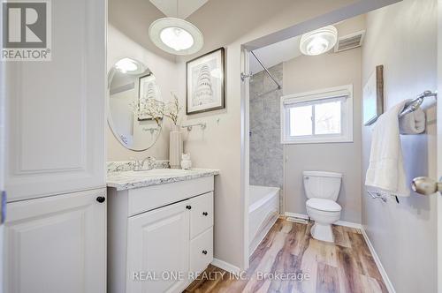 336 Hampton Heath Road, Burlington, ON - Indoor Photo Showing Bathroom