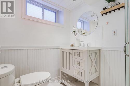 336 Hampton Heath Road, Burlington, ON - Indoor Photo Showing Bathroom