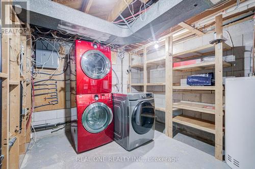 336 Hampton Heath Road, Burlington, ON - Indoor Photo Showing Laundry Room