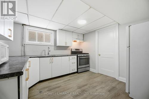 290 Lincoln Road, Waterloo, ON - Indoor Photo Showing Kitchen