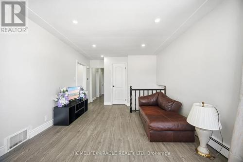 290 Lincoln Road, Waterloo, ON - Indoor