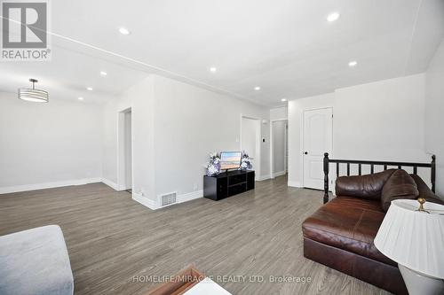 290 Lincoln Road, Waterloo, ON - Indoor Photo Showing Other Room