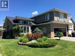 63 Edgeridge Court NW  Calgary, AB T3A 6K5