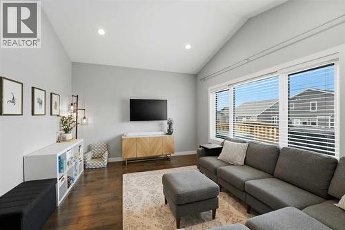 17 Vermont Close, Blackfalds, AB - Indoor Photo Showing Living Room