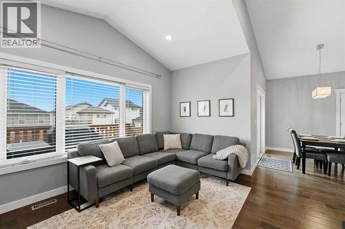 17 Vermont Close, Blackfalds, AB - Indoor Photo Showing Living Room
