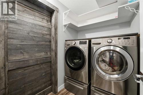 17 Vermont Close, Blackfalds, AB - Indoor Photo Showing Laundry Room