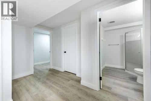 1432 43 Street Ne, Calgary, AB - Indoor Photo Showing Other Room