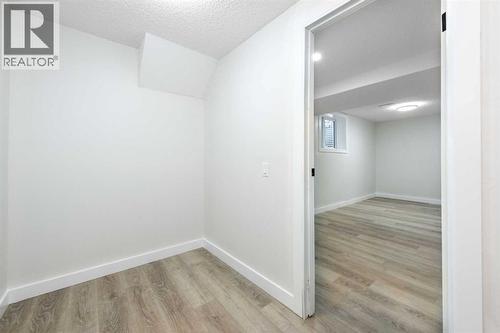 1432 43 Street Ne, Calgary, AB - Indoor Photo Showing Other Room