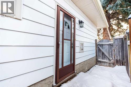 1432 43 Street Ne, Calgary, AB - Outdoor With Exterior