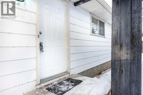 1432 43 Street Ne, Calgary, AB - Outdoor With Exterior