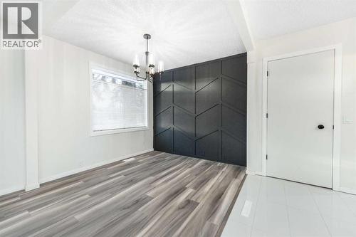 1432 43 Street Ne, Calgary, AB - Indoor Photo Showing Other Room