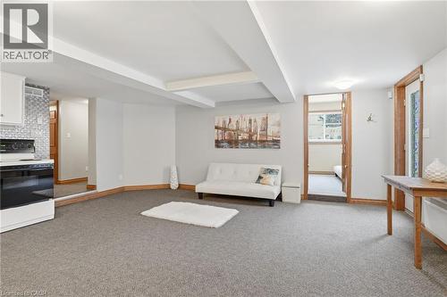 9 Lamb Court, Caledonia, ON - Indoor