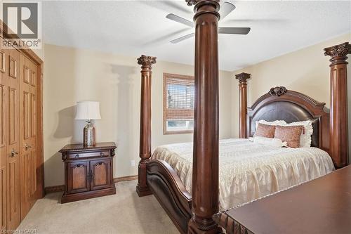 9 Lamb Court, Caledonia, ON - Indoor Photo Showing Bedroom