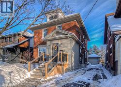 31 STIRLING Avenue N  Kitchener, ON N2H 3G4