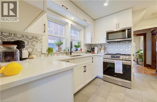 31 Stirling Avenue N, Kitchener, ON - Indoor Photo Showing Kitchen