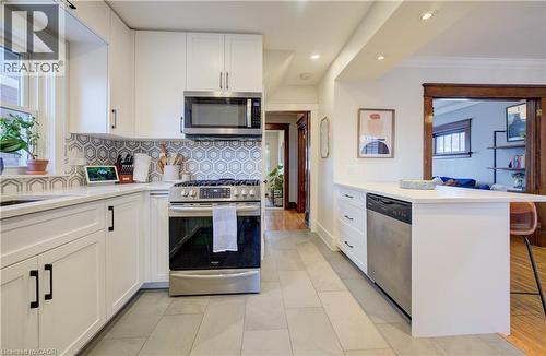 31 Stirling Avenue N, Kitchener, ON - Indoor Photo Showing Kitchen