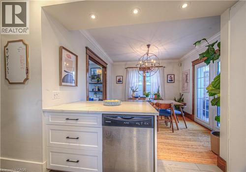 31 Stirling Avenue N, Kitchener, ON - Indoor