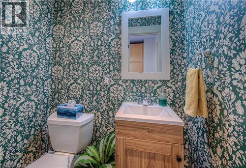31 Stirling Avenue N, Kitchener, ON -  Photo Showing Bathroom