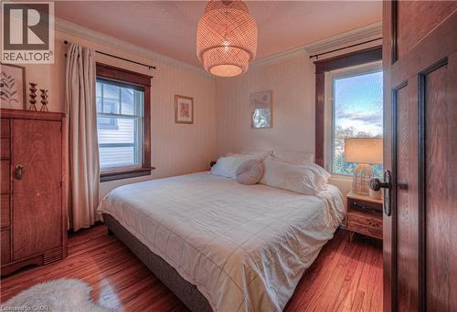 31 Stirling Avenue N, Kitchener, ON - Indoor Photo Showing Bedroom