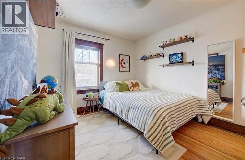 31 Stirling Avenue N, Kitchener, ON - Indoor Photo Showing Bedroom