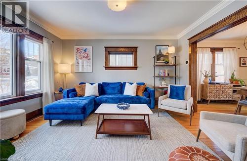 31 Stirling Avenue N, Kitchener, ON - Indoor Photo Showing Living Room