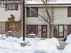 119 - 2779 GANANOQUE DRIVE  Mississauga, ON L5N 2E4