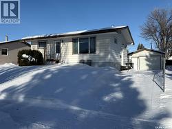 334 9th AVENUE W  Melville, SK S0A 2P0